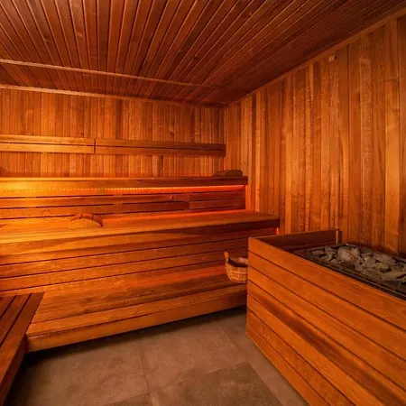 C Z Sauna, Sun & Snow *
